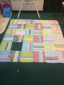 Quilt without a boarder. Don't you agree it needs a boarder? 